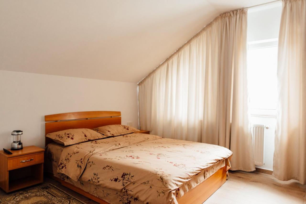 Autentic Adorabil Apartment Albestii Paminteni Luaran gambar