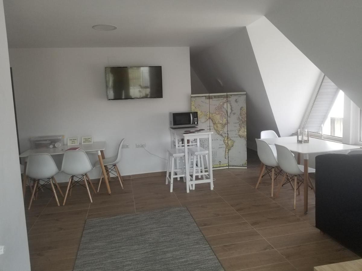 Autentic Adorabil Apartment Albestii Paminteni Luaran gambar
