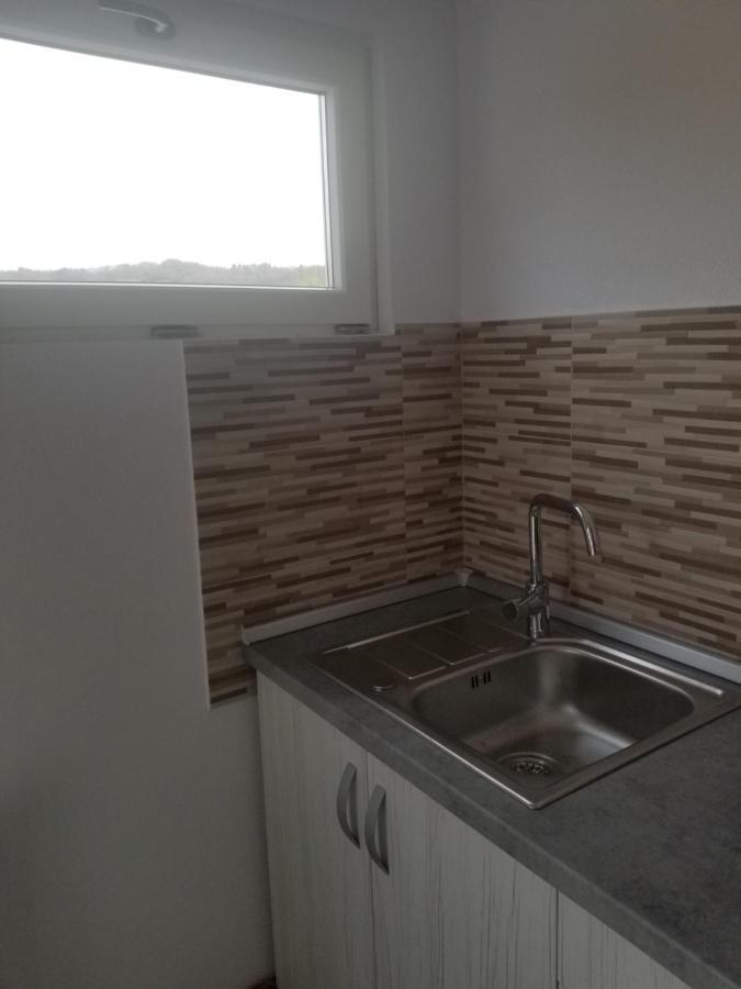 Autentic Adorabil Apartment Albestii Paminteni Luaran gambar