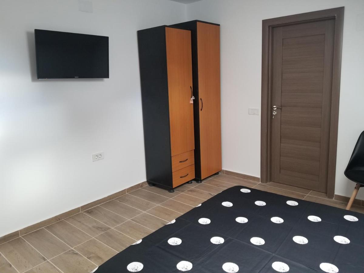 Autentic Adorabil Apartment Albestii Paminteni Luaran gambar